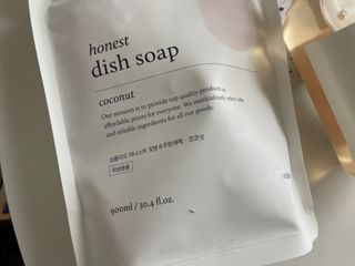 심플리오리빙 어니스트 주방세제 본품 500ml + 리필 900ml (코코넛향) — 5점을 준 리뷰어가 2022년 6월 올린 사용 사진