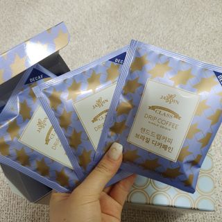 (주)쟈뎅 쟈뎅 클래스 핸드 드립 커피 10P 2종_디카페인 1종+랜덤 플레이버 1종 — 4.5점을 준 리뷰어가 2021년 4월 올린 사용 사진