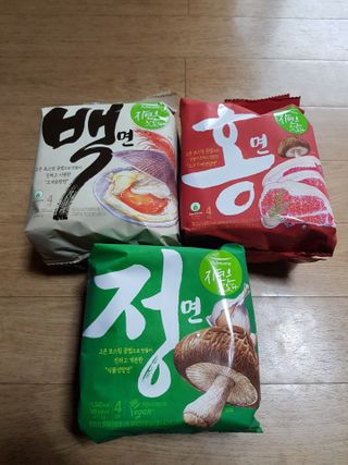 [풀무원] 자연은맛있다 정면, 백면, 홍면  세트 — 5점을 준 리뷰어가 2021년 4월 올린 사용 사진