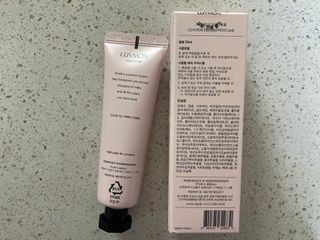 러브모아 향수 고체향수 승무원 고체향수 바르는 향수 니치향수 도손 우드세이지 앤 씨솔트 — 5점을 준 리뷰어가 2022년 11월 올린 사용 사진