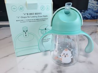 유비맘 트라이탄 코니빨대컵_컬러 랜덤 발송 — 5점을 준 리뷰어가 2021년 2월 올린 사용 사진