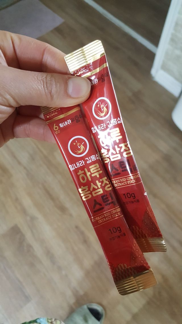 힘내라김홍삼 하루홍삼정스틱 10g x 10포 리뷰 사진