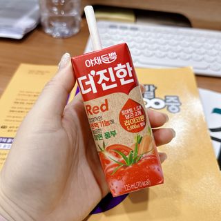[롯데칠성] 야채듬뿍 더'진한 [롯데칠성] 야채는 이제 COLORFULL! 야채듬뿍  더 진한 레드 4개 +퍼플 4개 (총 8개) — 5점을 준 리뷰어가 2023년 6월 올린 사용 사진