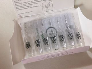 유니베르소 산소앰플 7일 집중케어 앰플 — 4.5점을 준 리뷰어가 2021년 5월 올린 사용 사진