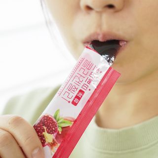 헬스업_쁘띠쁘띠석류콜라겐젤리_20g x 14포 — 5점을 준 리뷰어가 2021년 3월 올린 사용 사진