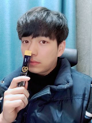 짜먹는 이지견과 짜먹는 이지아몬드, 짜먹는 이지허니피넛, 짜먹는 이지캐슈넛 각 10g X  10포 — 4점을 준 리뷰어가 2021년 2월 올린 사용 사진