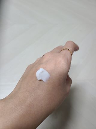 [후르디아] 72시간 블루베리 속살 수분크림 — 5점을 준 리뷰어가 2021년 2월 올린 사용 사진