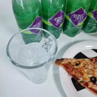 몽베스트 Montbest with Sparkling water Lime20병 — 5점을 준 리뷰어가 2023년 3월 올린 사용 사진