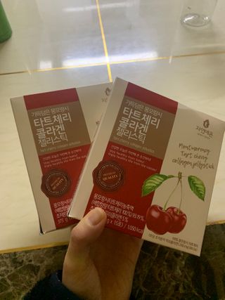 자연에온 가득담은 몽모랑시 타트체리 콜라겐 젤리스틱 — 5점을 준 리뷰어가 2021년 1월 올린 사용 사진