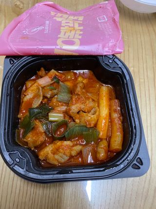 한성기업 무볼레 닭떡볶이+해물떡볶이 2종 세트 — 5점을 준 리뷰어가 2021년 9월 올린 사용 사진