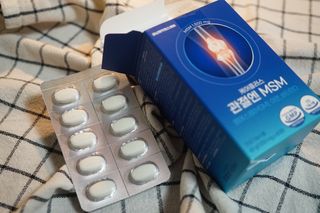 [경남제약헬스케어]케어플러스 관절엔 MSM 1000mg 60정/1개월분/관절/뼈/연골 영양/비타민D+아연/1일2정 — 5점을 준 리뷰어가 2024년 1월 올린 사용 사진