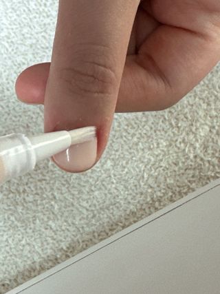 1+2 뷰젤 매직케어 손톱영양제+스톤푸셔+코인타올 셀프 네일케어 — 5점을 준 리뷰어가 2023년 4월 올린 사용 사진