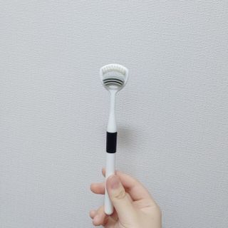 크리오 클리어스 혀백태제거 구취관리 혀클리너 — 5점을 준 리뷰어가 2021년 3월 올린 사용 사진