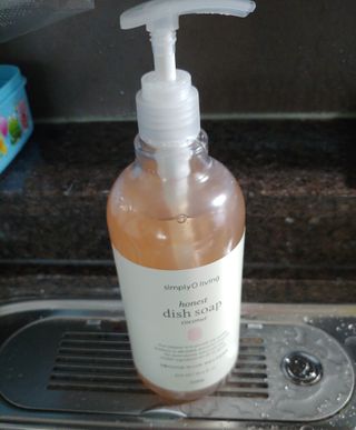 심플리오리빙 어니스트 주방세제 본품 500ml + 리필 900ml (코코넛향) — 5점을 준 리뷰어가 2022년 6월 올린 사용 사진
