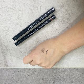 씨스터앤 퍼펙트 엣지 브러쉬 펜 라이너 2종 택 1 — 5점을 준 리뷰어가 2021년 12월 올린 사용 사진