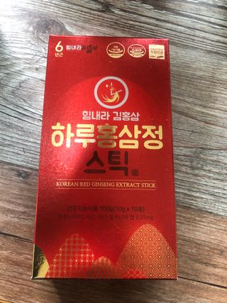 힘내라김홍삼 하루홍삼정스틱 10g x 10포 — 5점을 준 리뷰어가 2021년 3월 올린 사용 사진
