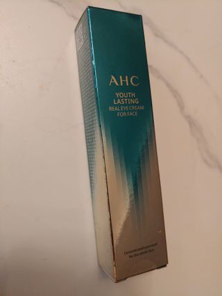 [NEW 탄력유턴 아이크림] AHC 유스 래스팅 리얼 아이크림 포 페이스 — 4.5점을 준 리뷰어가 2021년 2월 올린 사용 사진