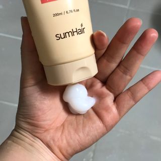 썸헤어 / SUMHAIR 썸헤어 프로틴 리치 머랭 트리트먼트 극손상모 전용 케어 — 4점을 준 리뷰어가 2021년 5월 올린 사용 사진