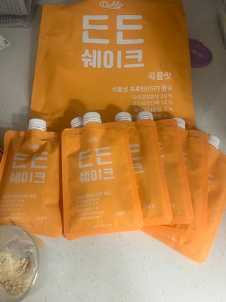 [덜다] 든든 식물성 단백질 쉐이크 40g X 7입 (곡물/딸기) — 5점을 준 리뷰어가 2023년 8월 올린 사용 사진