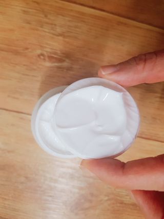 Dr.느루벗 느루벗 링클 솔루션 콘센트레이트 스네일 탄력 달팽이 크림 80g — 4점을 준 리뷰어가 2021년 2월 올린 사용 사진