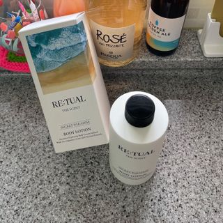 레츄얼 더 센트 바디로션 시크릿 파라다이스(500ml) — 5점을 준 리뷰어가 2022년 6월 올린 사용 사진