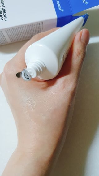 더마포레스트 모이스처라이징 아쿠아크림 / 수분크림 히알루론산 펩타이드 보습 미백 주름개선 — 5점을 준 리뷰어가 2021년 7월 올린 사용 사진