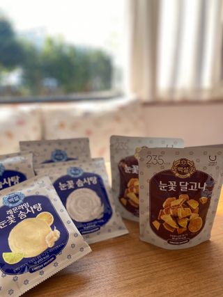 딜라이트 프로젝트  달콤한 눈꽃 간식세트( 눈꽃 솜사탕 / 레몬라임 솜사탕 / 달고나 총 7EA+스마트톡 증정) — 5점을 준 리뷰어가 2022년 5월 올린 사용 사진