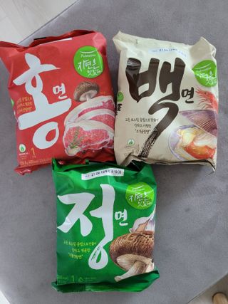 [풀무원] 자연은맛있다 정면, 백면, 홍면  세트 — 5점을 준 리뷰어가 2021년 4월 올린 사용 사진