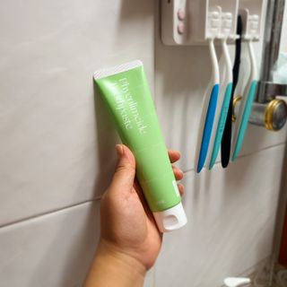방방곳곳 편림오일 편림치드 치약 — 5점을 준 리뷰어가 2022년 7월 올린 사용 사진