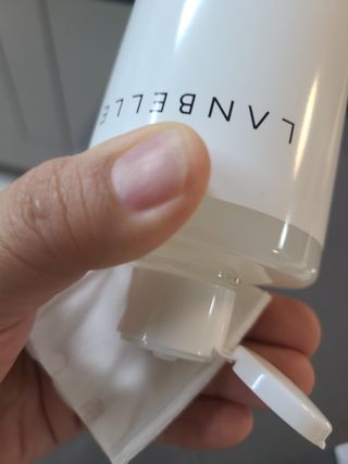 랑벨 내츄럴 딥 클렌징 워터 500ml — 5점을 준 리뷰어가 2022년 6월 올린 사용 사진