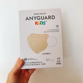 애니가드키즈 새부리형 KF94  5컬러 각 10매입 [화이트, 블랙, 크리미베이지, 코튼핑크, 그레이] 3-6세 — 4.5점을 준 리뷰어가 2022년 2월 올린 사용 사진