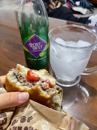 몽베스트 Montbest with Sparkling water Lime20병 — 5점을 준 리뷰어가 2022년 8월 올린 사용 사진