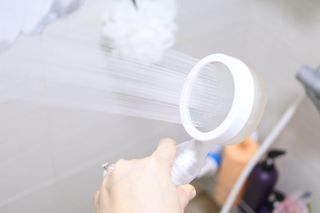 해피달링 약산성 비타민 샤워기 — 5점을 준 리뷰어가 2023년 2월 올린 사용 사진