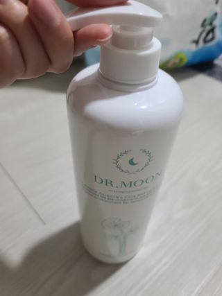 [닥터문] 센텔라 시카케어 화이트머스크 바디워시 1000ml — 5점을 준 리뷰어가 2023년 6월 올린 사용 사진