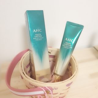 [NEW 탄력유턴 아이크림] AHC 유스 래스팅 리얼 아이크림 포 페이스 — 5점을 준 리뷰어가 2021년 2월 올린 사용 사진