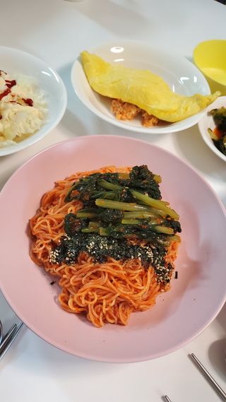 [한면원] 비빔국수 2인분 — 5점을 준 리뷰어가 2022년 8월 올린 사용 사진