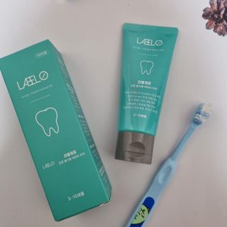 치과에서 쓰는 치약 _ 라벨제로 저불소 꼬마, 키즈, 유아, 베이비, 주니어 안전한 어린이치약 — 4.5점을 준 리뷰어가 2022년 11월 올린 사용 사진