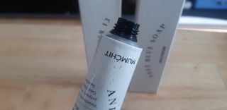 멈칫(MUMCHIT) 넥퍼퓸 NECKPERFUME 2가지 향 — 5점을 준 리뷰어가 2021년 11월 올린 사용 사진
