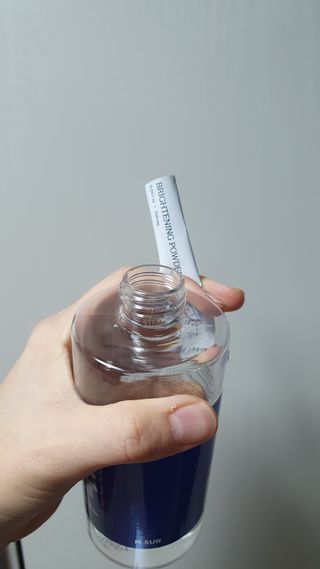 [ 유니자르 ] 미백의 끝판왕 = 브라이트닝99 + 나이아신아마이드100 — 5점을 준 리뷰어가 2021년 12월 올린 사용 사진