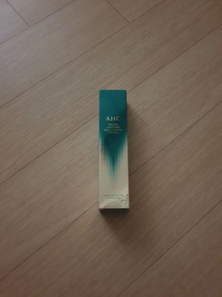 [NEW 탄력유턴 아이크림] AHC 유스 래스팅 리얼 아이크림 포 페이스 — 5점을 준 리뷰어가 2021년 2월 올린 사용 사진