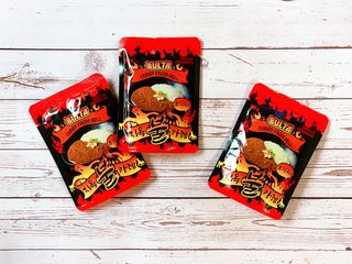 불타 지옥불카레 불지옥맛 180g x 3봉 — 2.5점을 준 리뷰어가 2021년 6월 올린 사용 사진