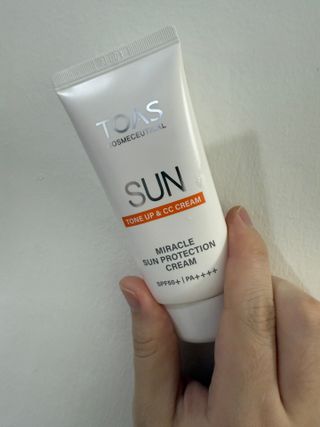 (구매평)스마트 스토어 구매평 _토아스 선 프로텍션 크림 혼합자차 선크림 50g — 5점을 준 리뷰어가 2025년 9월 올린 사용 사진