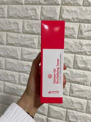 아이앤립 / EYENLIP 아이앤립 연어오일 리바이탈라이징 토너 — 5점을 준 리뷰어가 2021년 3월 올린 사용 사진