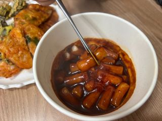 추억의 국민학교 떡볶이 국떡 컵볶이 선물박스 — 4.5점을 준 리뷰어가 2022년 1월 올린 사용 사진