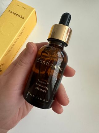 스킨큐어 산다화 비타민c 화이트닝 에센스 30ml — 4점을 준 리뷰어가 2024년 1월 올린 사용 사진