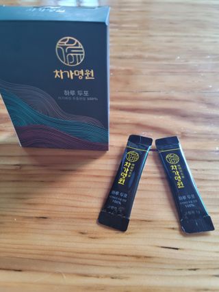 차가명원 차가버섯 프리미엄 추출분말 10일분(20포) — 5점을 준 리뷰어가 2022년 6월 올린 사용 사진