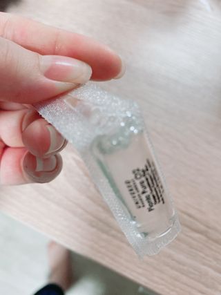 유니베르소 산소앰플 7일 집중케어 앰플 — 5점을 준 리뷰어가 2021년 5월 올린 사용 사진
