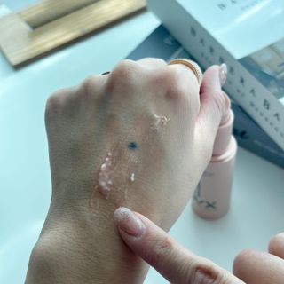 UVX 퀀텀 새턴 버블리 선세럼 — 5점을 준 리뷰어가 2024년 2월 올린 사용 사진