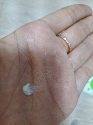 메타포레 12PM  카밍 선스크린 — 5점을 준 리뷰어가 2021년 8월 올린 사용 사진
