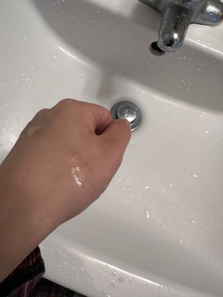 스킨큐어 산다화 순한 클렌징 동백 오일 200ml — 5점을 준 리뷰어가 2023년 5월 올린 사용 사진